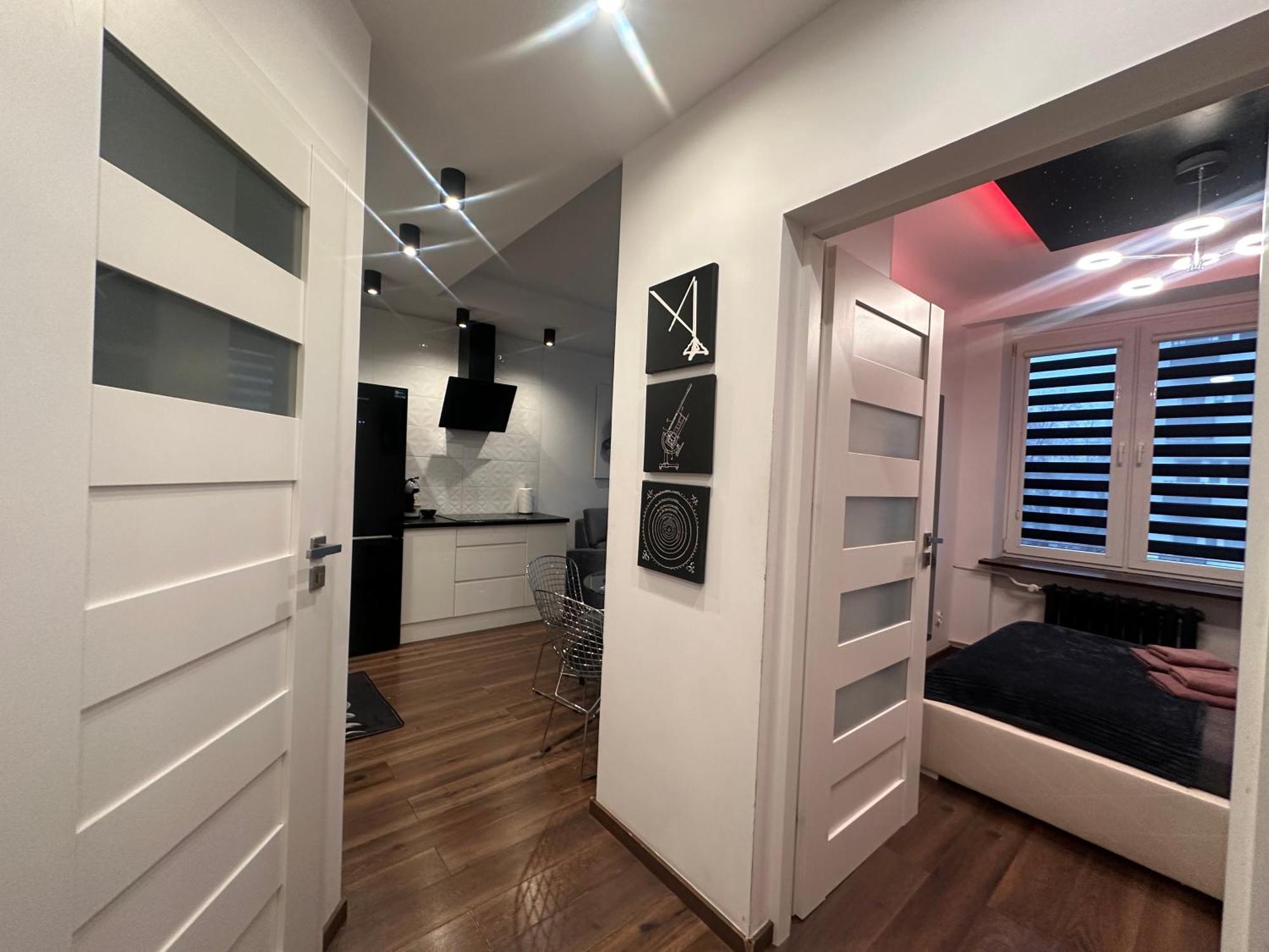 Space 2 Center Apartment Warsaw